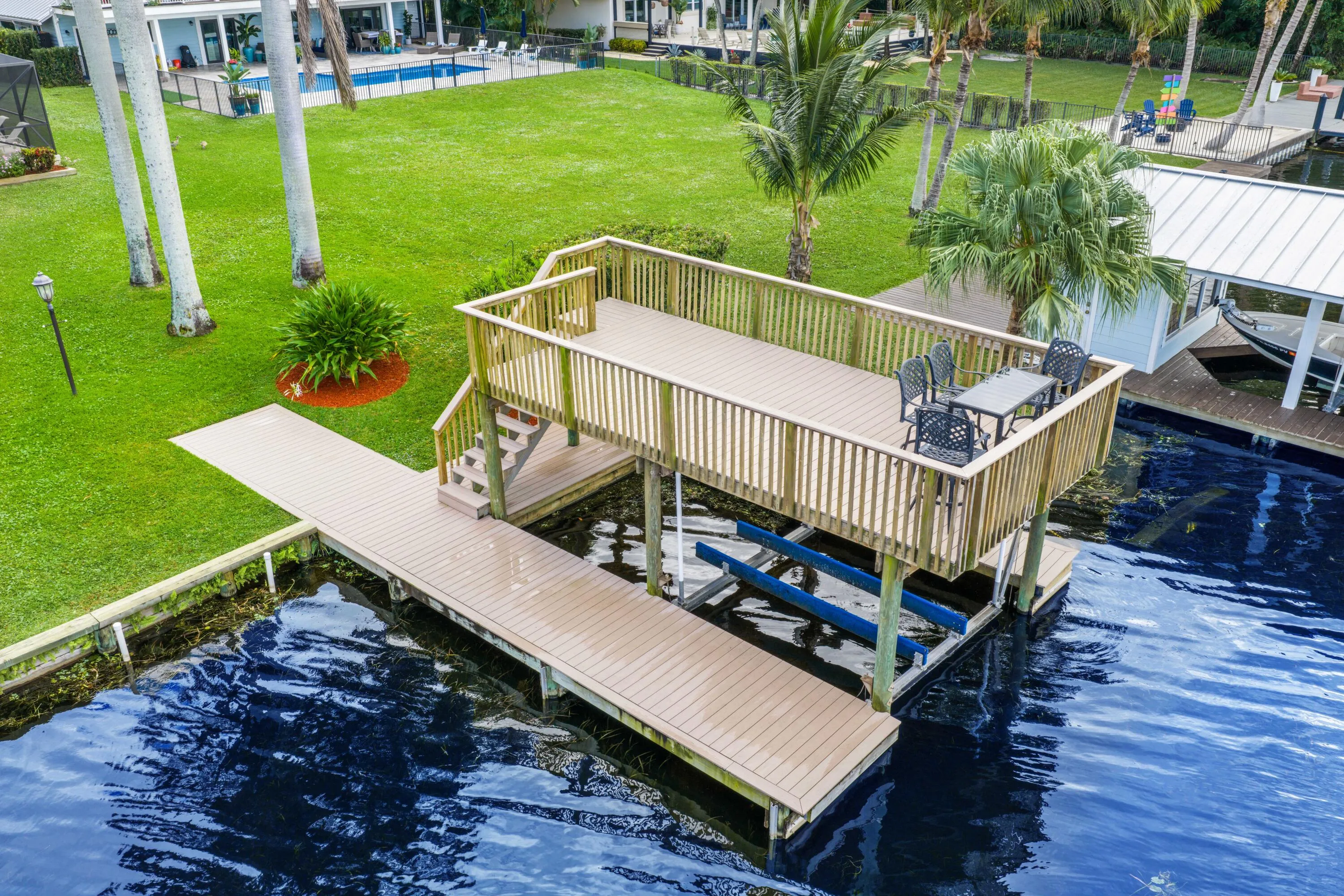 2097 Circle Pl Dr - Dock