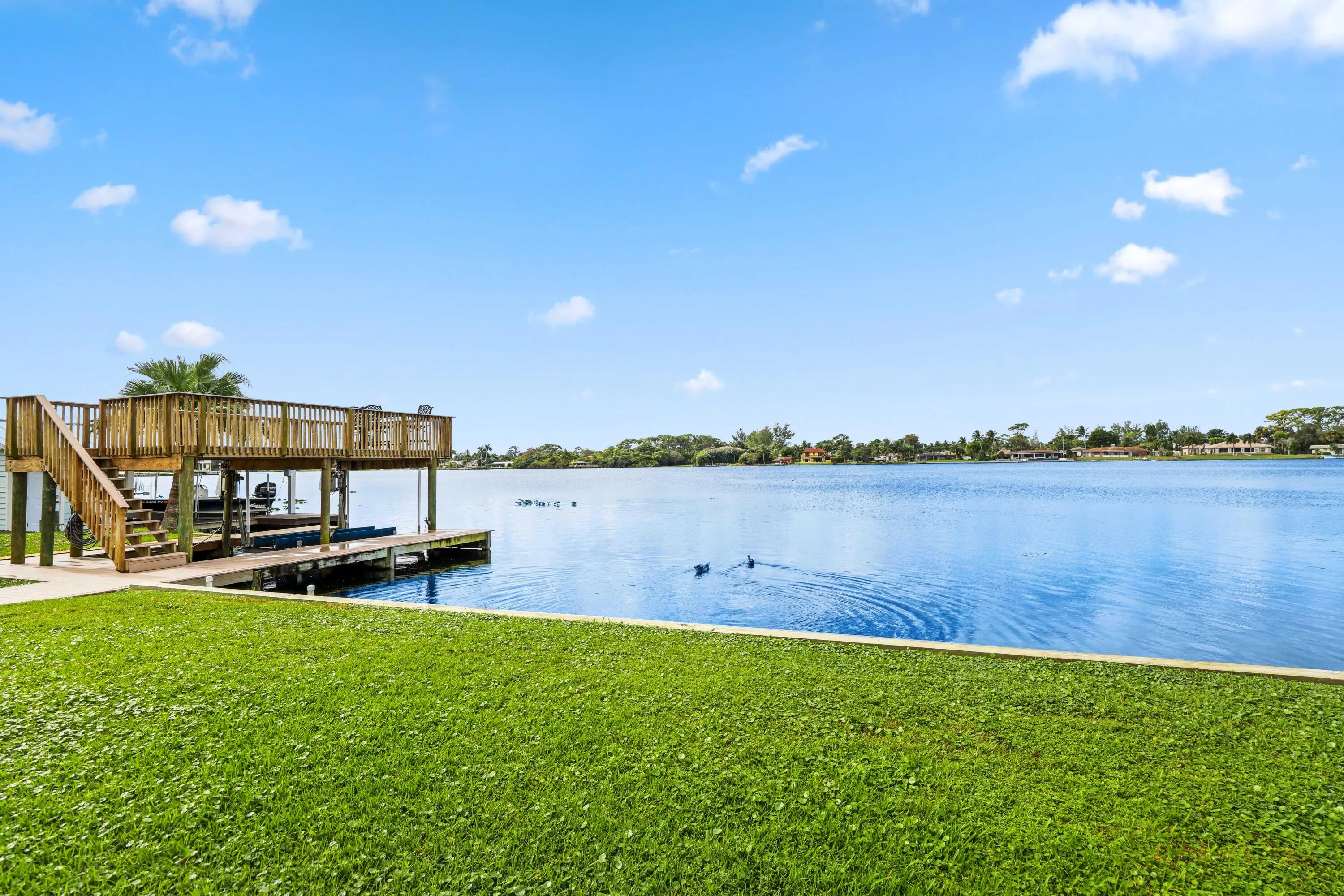 2097 Circle Pl Dr - Water Location