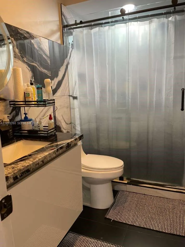 2nd Bathroom