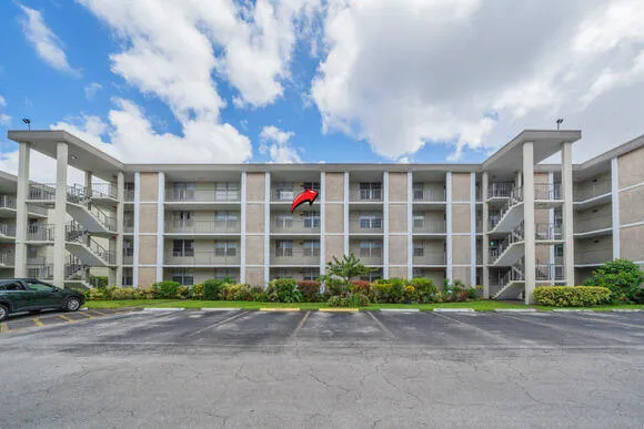 1 Exterior Front (2)