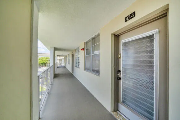 2 Entryway (2)
