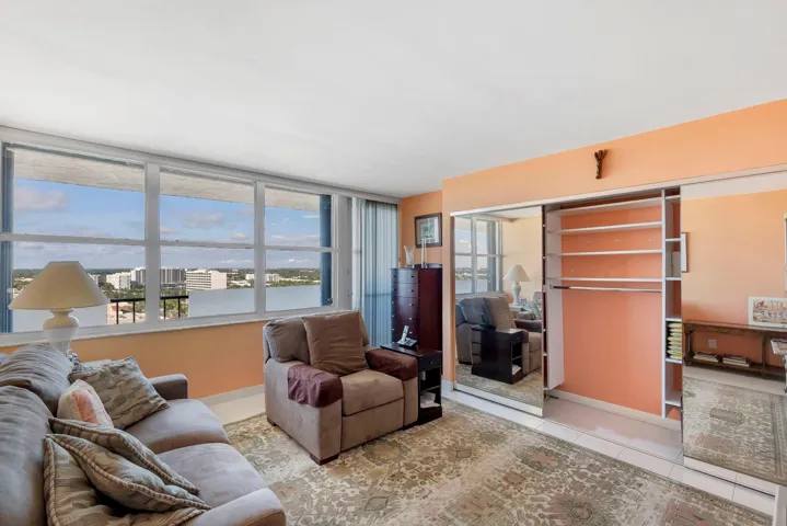 2nd Bedroom With a built-in closet
