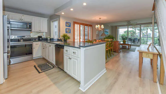 353 US1 C301 Jupiter FL 33477-small-008-