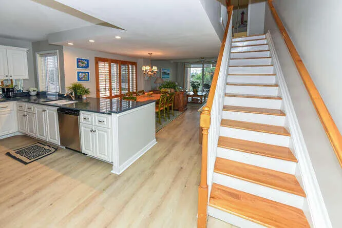 353 US1 C301 Jupiter FL 33477-small-007-