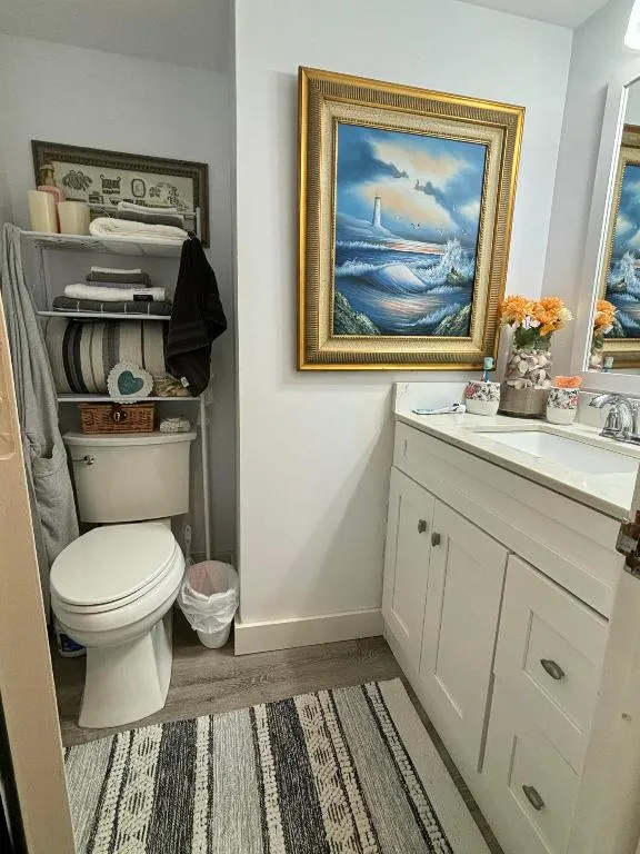 331 SW 8TH ST BATHROOM