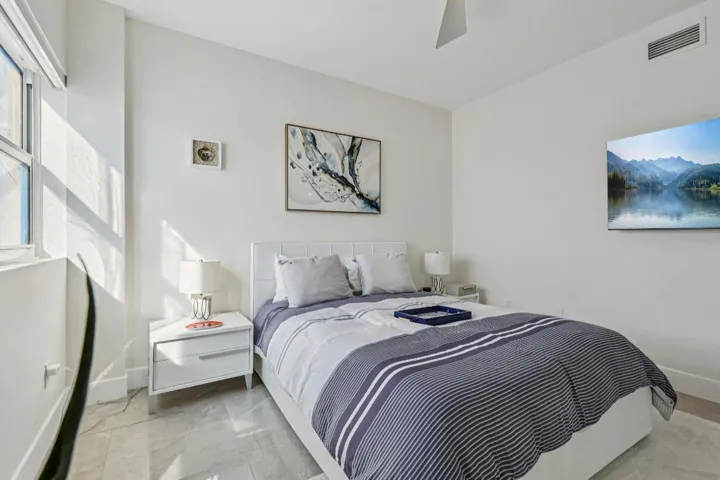 26-web-or-mls-Lake Shore Dr 2312-S2210-0