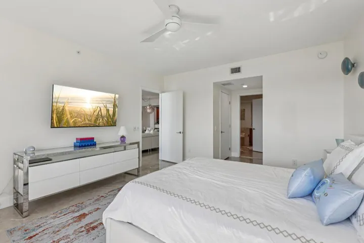 34-web-or-mls-Lake Shore Dr 2312-S2210-0