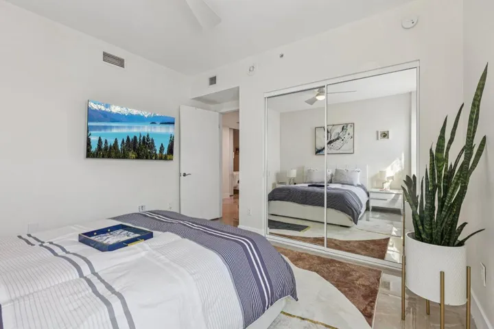 28-web-or-mls-Lake Shore Dr 2312-S2210-0