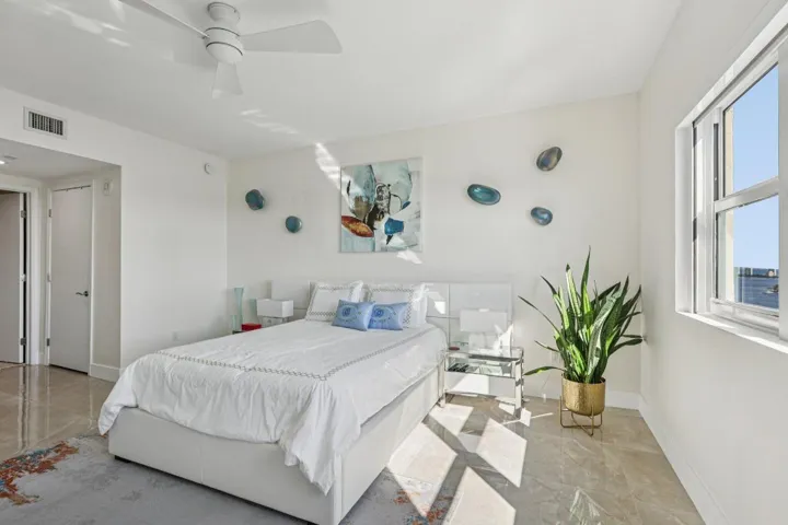 33-web-or-mls-Lake Shore Dr 2312-S2210-0