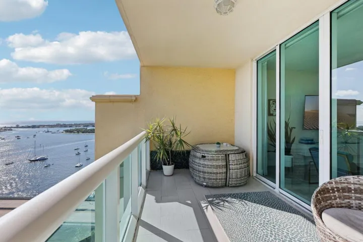 45-web-or-mls-Lake Shore Dr 2312-S2210-0