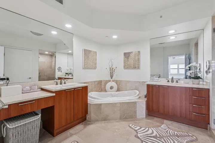 38-web-or-mls-Lake Shore Dr 2312-S2210-0