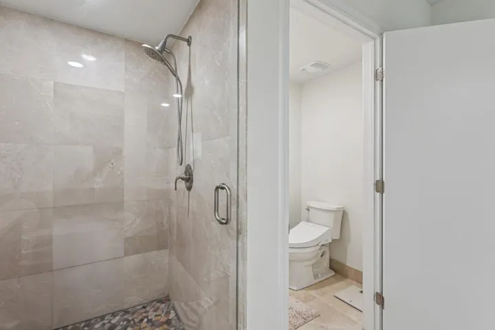 40-web-or-mls-Lake Shore Dr 2312-S2210-0