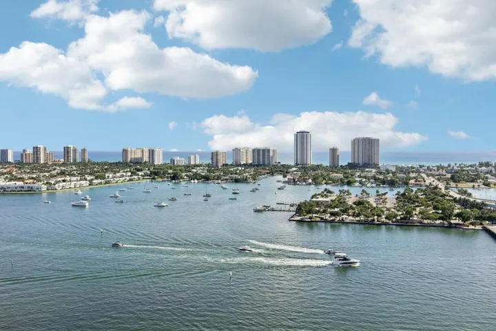48-web-or-mls-Lake Shore Dr 2312-S2210-0