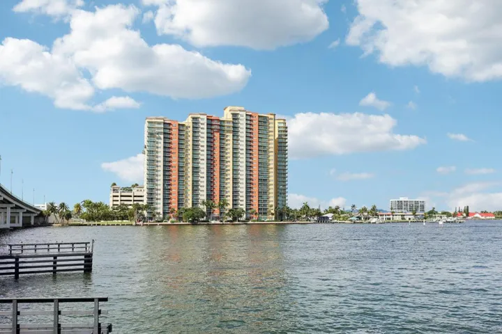 1-web-or-mls-Lake Shore Dr 2312-S2210-00