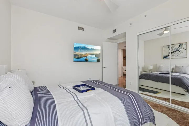 27-web-or-mls-Lake Shore Dr 2312-S2210-0