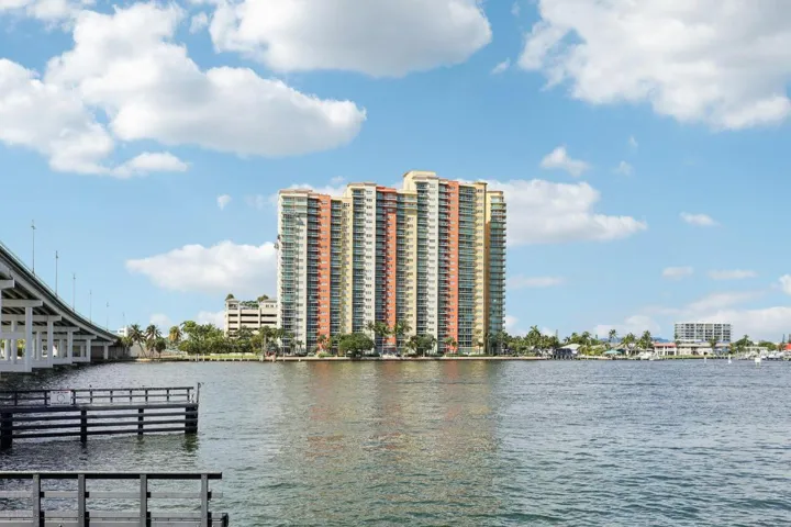 2-web-or-mls-Lake Shore Dr 2312-S2210-00