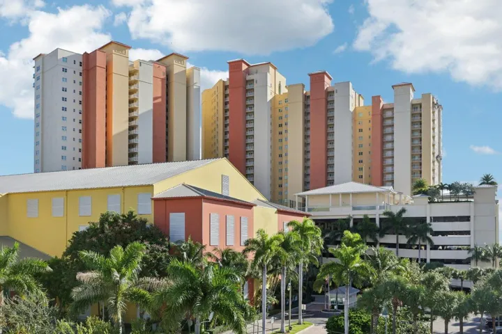 4-web-or-mls-Lake Shore Dr 2312-S2210-00