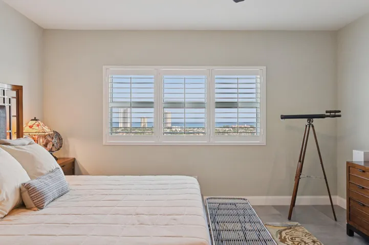 19-web-or-mls-Lake Shore Dr-S2012-019