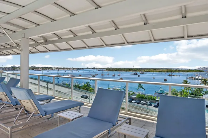 43-web-or-mls-Lake Shore Dr-L1508-[resho