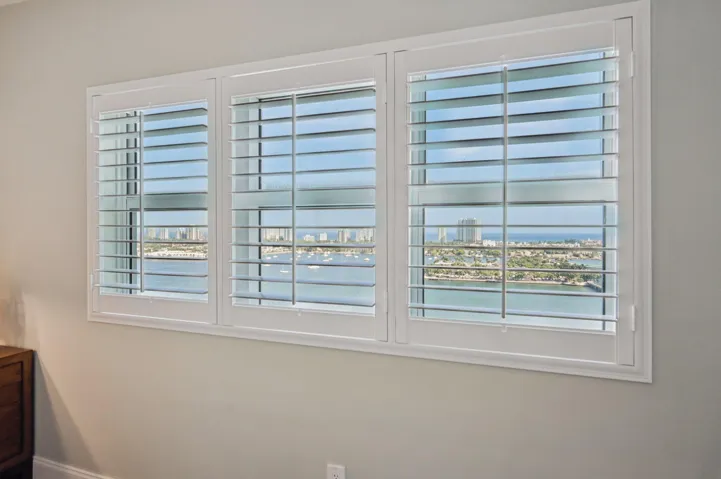 18-web-or-mls-Lake Shore Dr-S2012-018