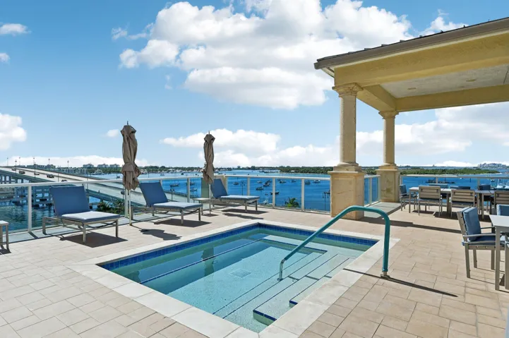 48-web-or-mls-Lake Shore Dr-L1508-[resho