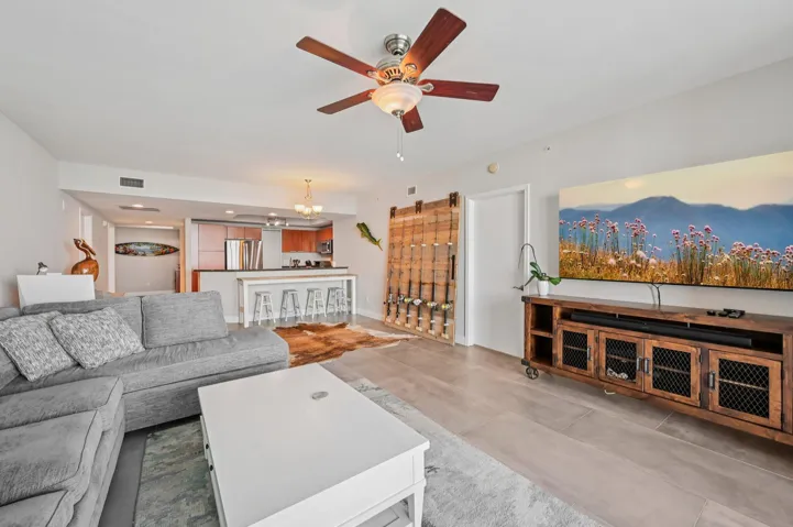 9-web-or-mls-Lake Shore Dr-S2012-009
