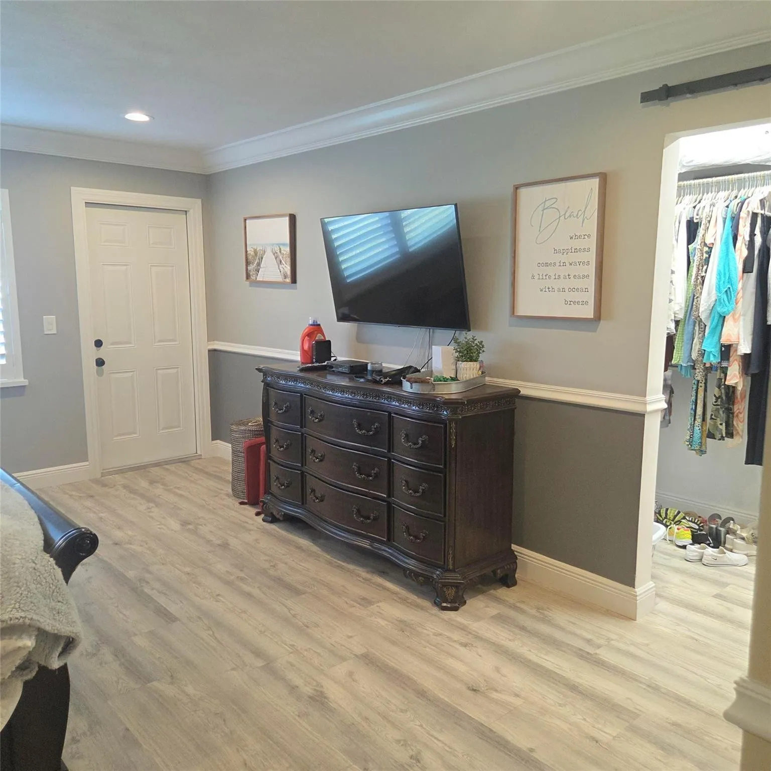 Walk out to Large open patio- and to laundry room