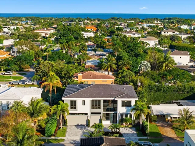 1050 NE 3rd Ave Boca Raton FL 41