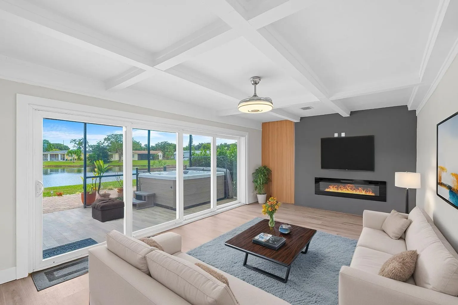 Florida Room virtually staged