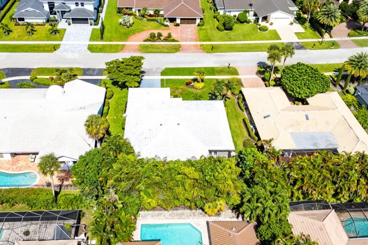046-4572WhiteCedarLane