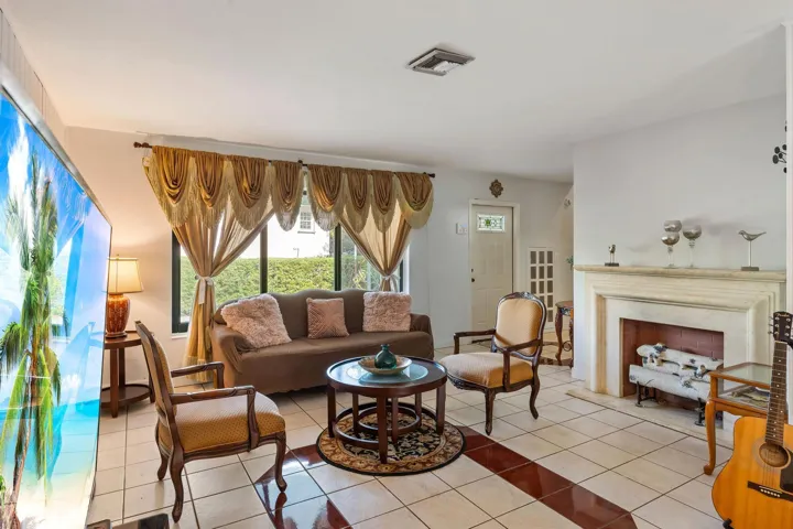 Living room/Family room