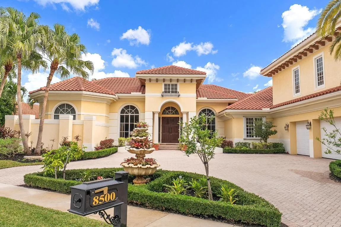 8500 Egret Lakes Lane