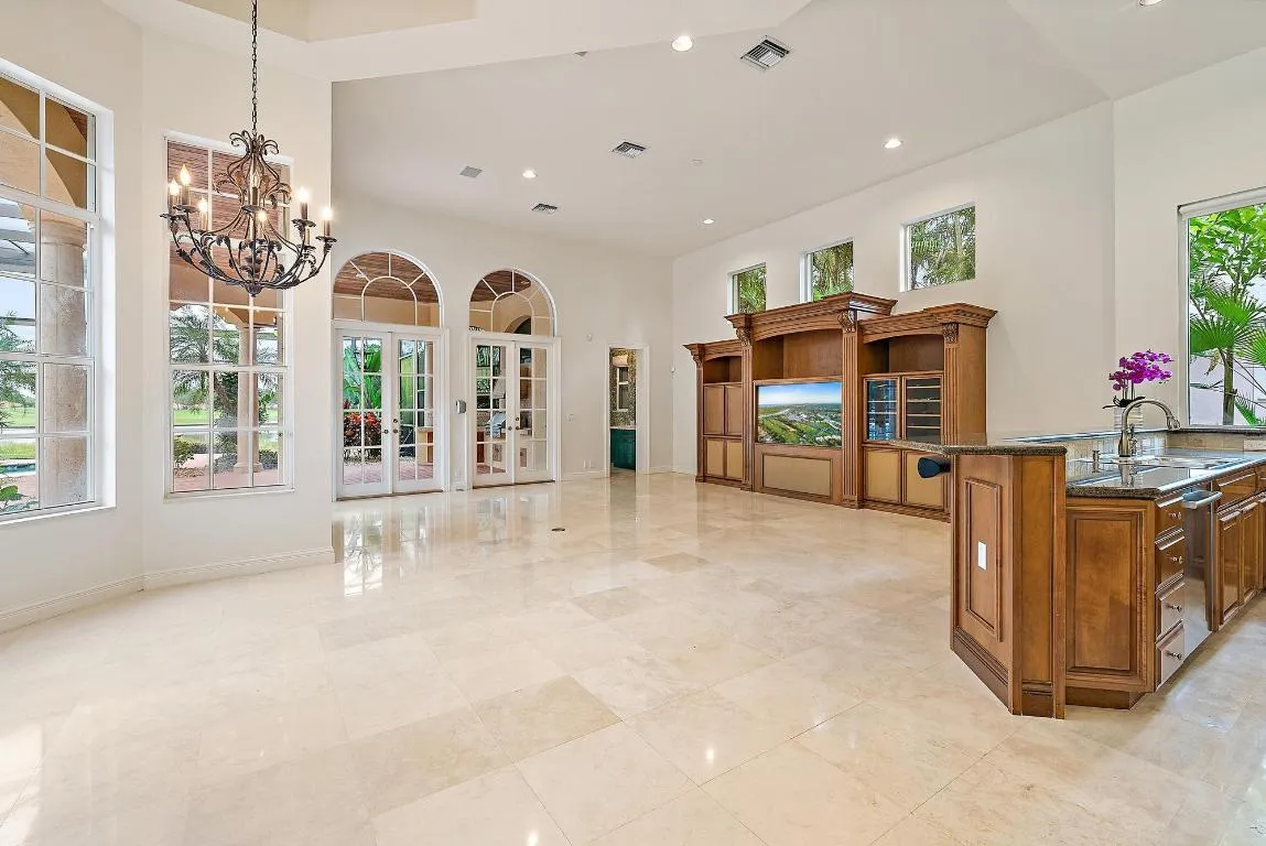 8500 Egret Lakes Lane