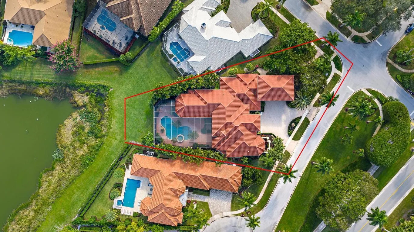 8500 Egret Lakes Lane