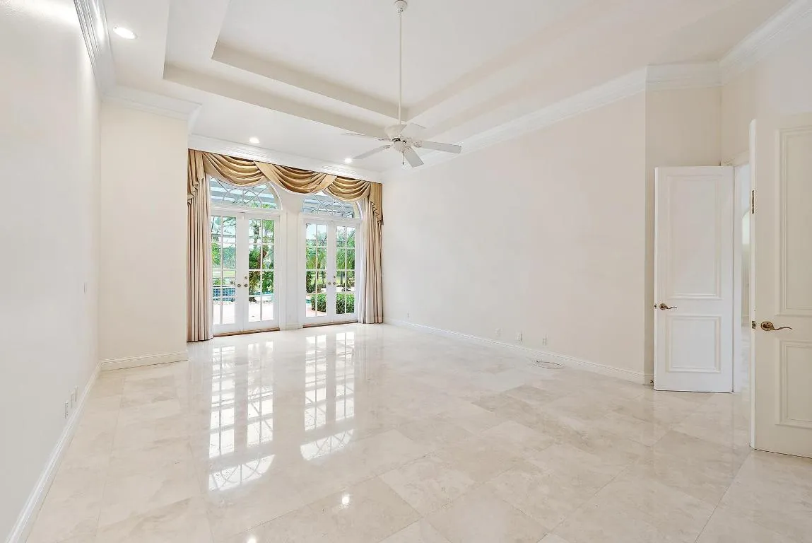 8500 Egret Lakes Lane