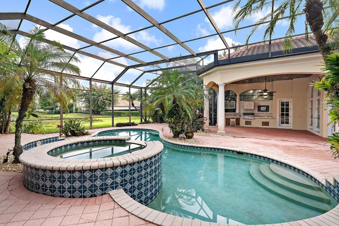 8500 Egret Lakes Lane