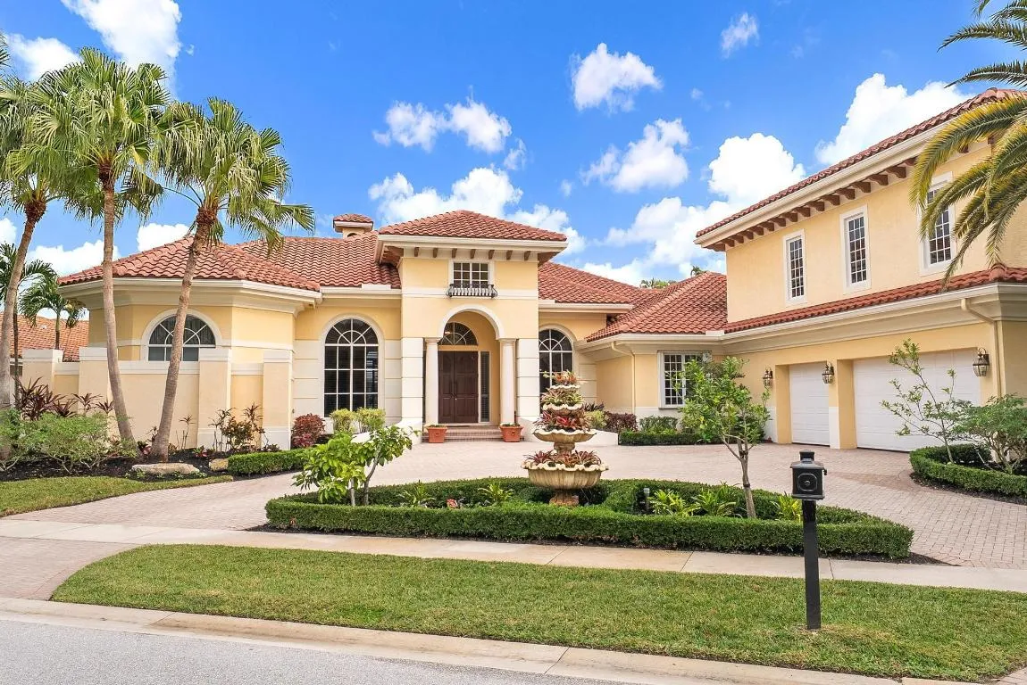 8500 Egret Lakes Lane