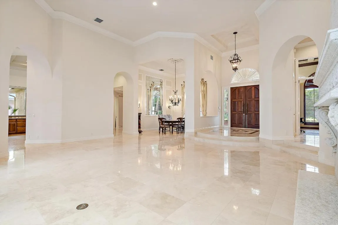 8500 Egret Lakes Lane