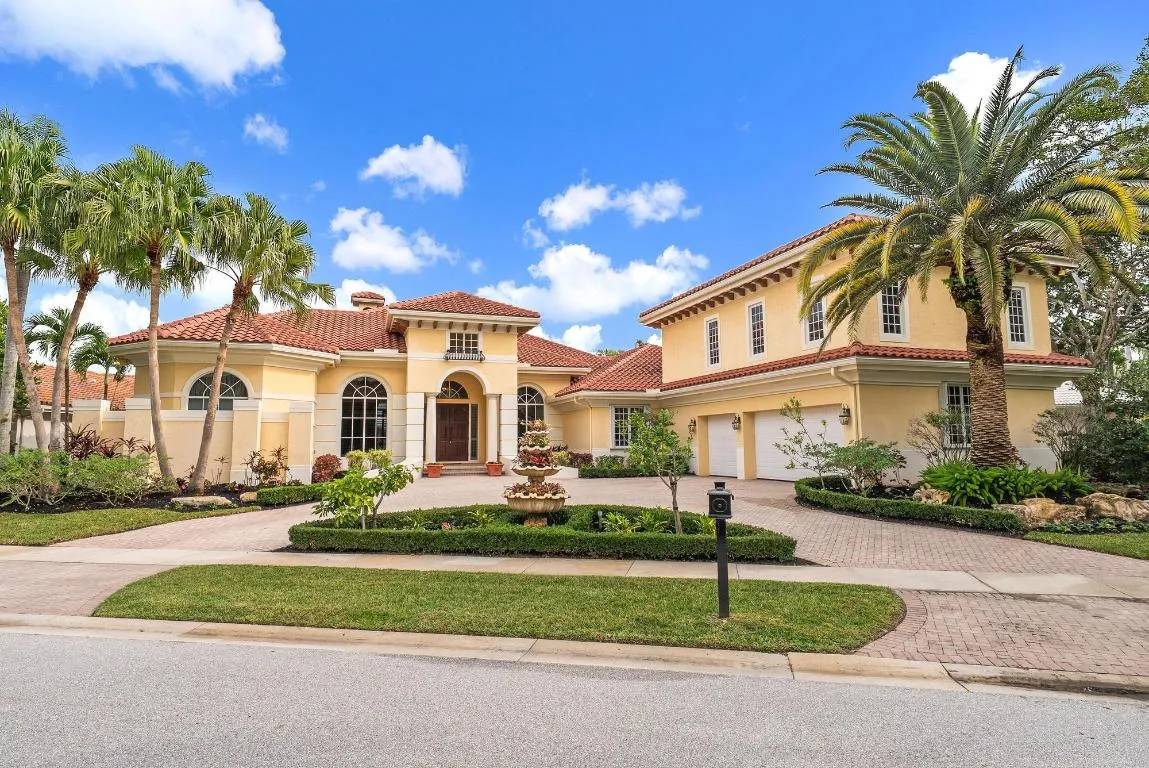 8500 Egret Lakes Lane