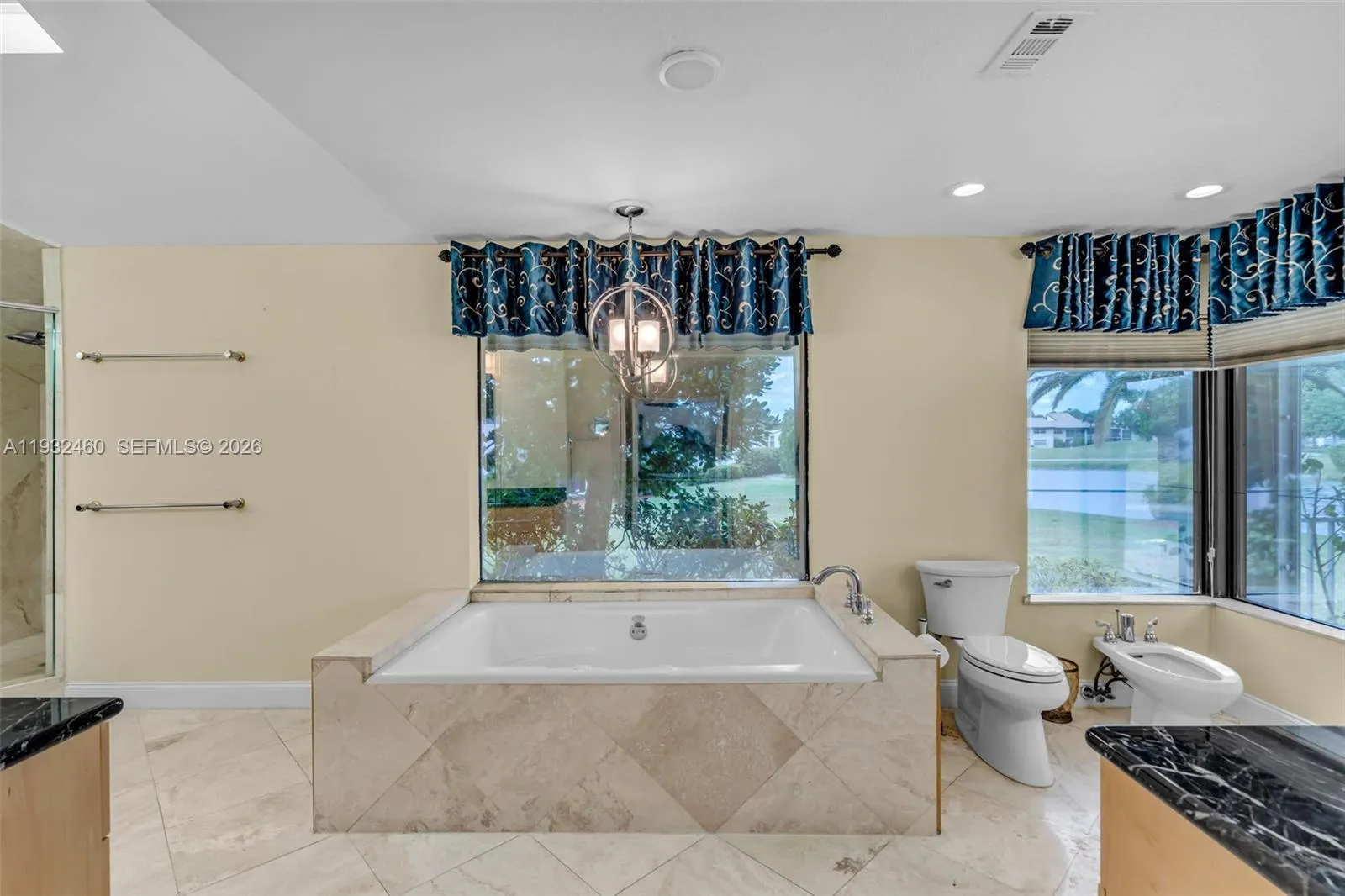 Master bathtub