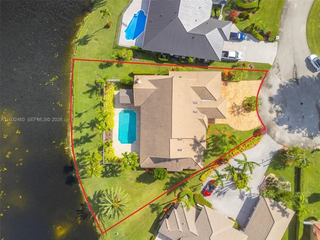 Lot 17,735 sq ft