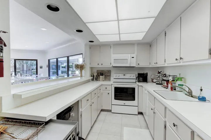 Community Kitchen
