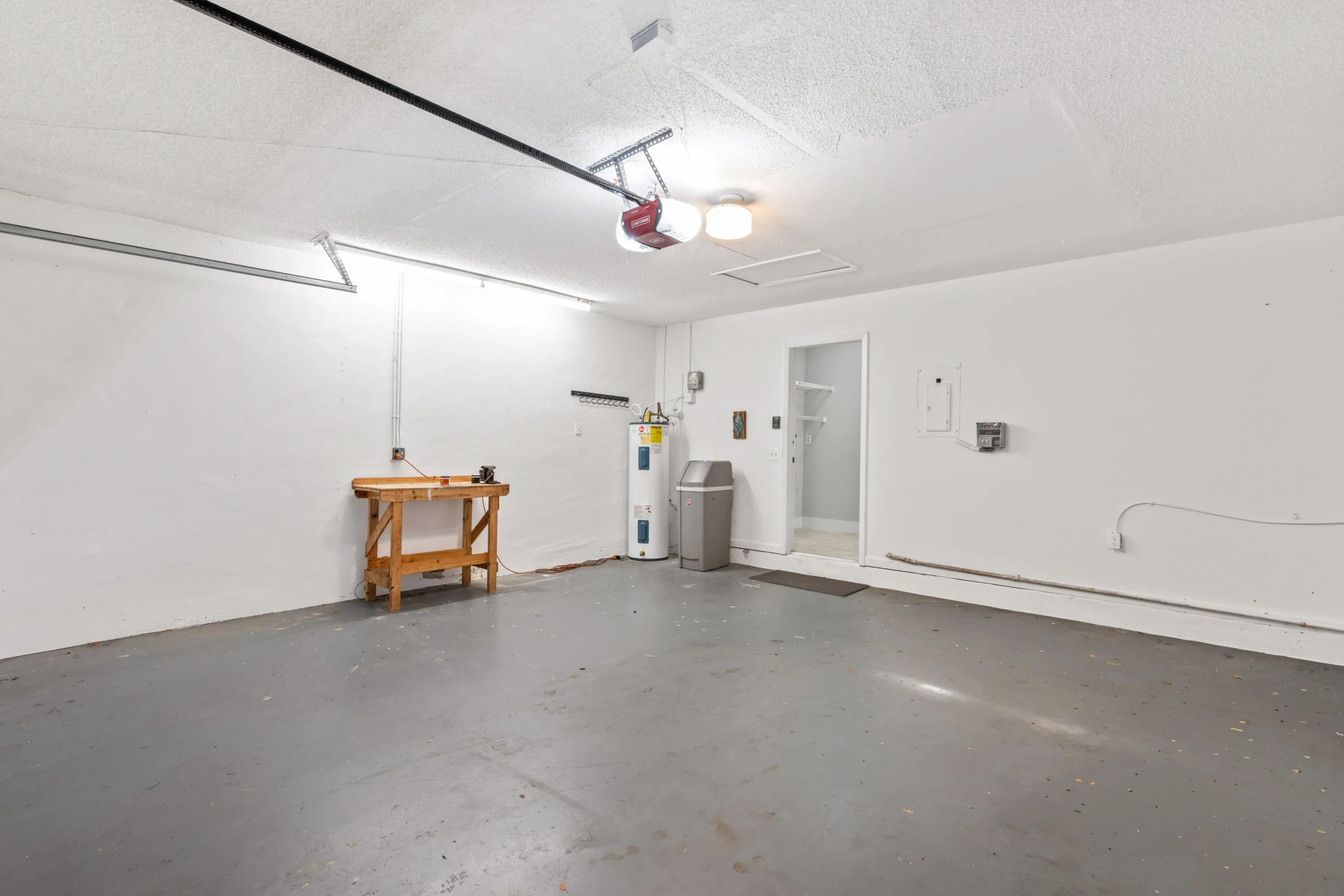 photos_high_resolution_5545_Lakeview_Mew