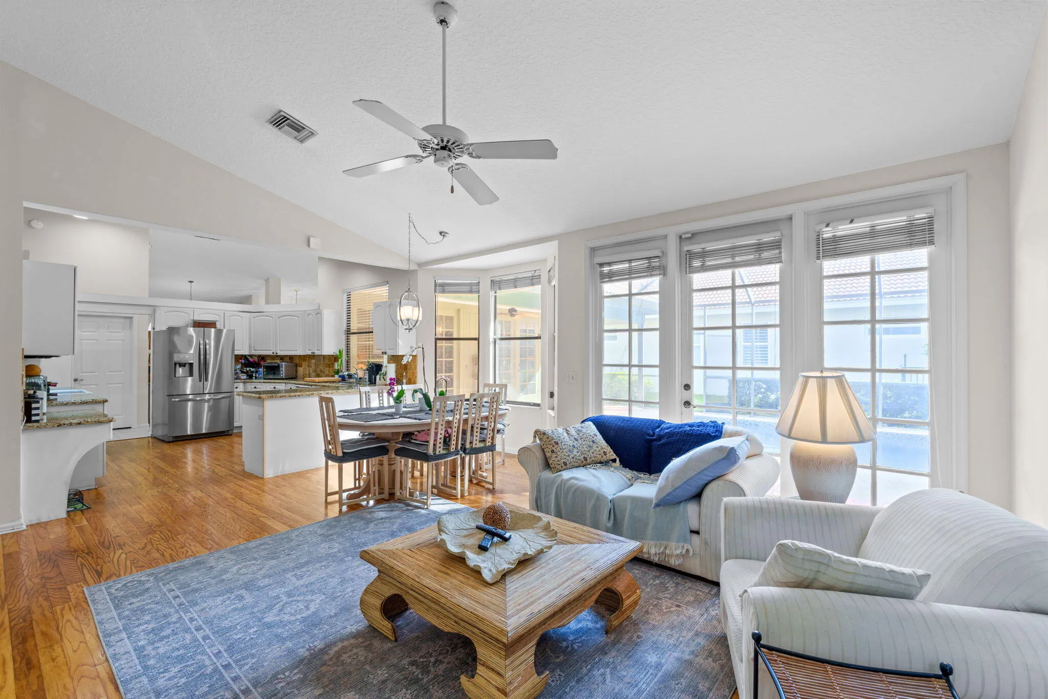 Kitchen and sitting area