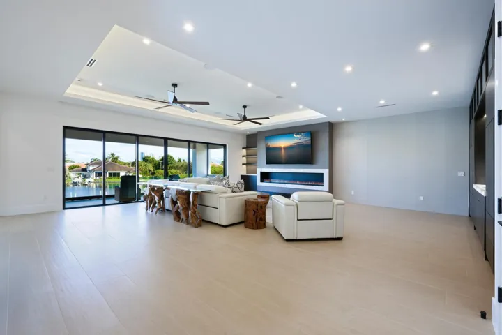 GAME ROOM 2ND FLOOR