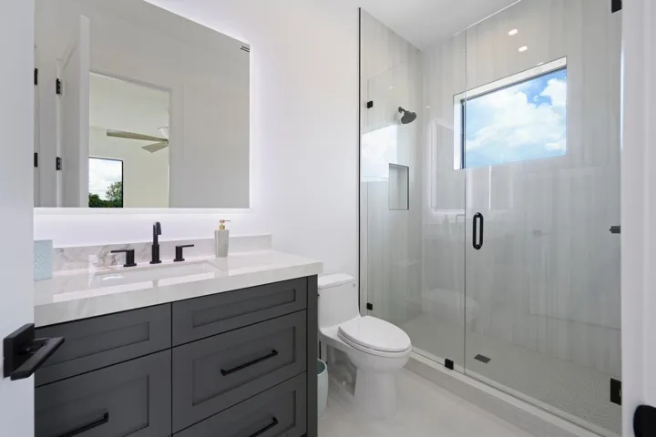 GUEST BATHROOM 2ND FLOOR