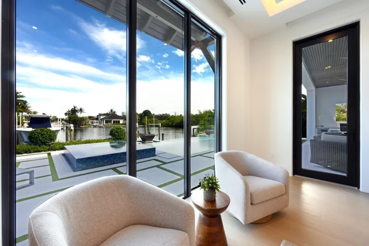 SITTING ROOM