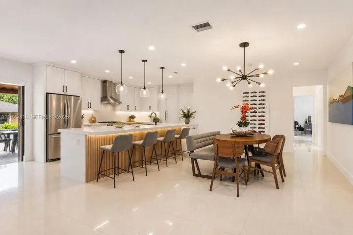 Virtually modernized house