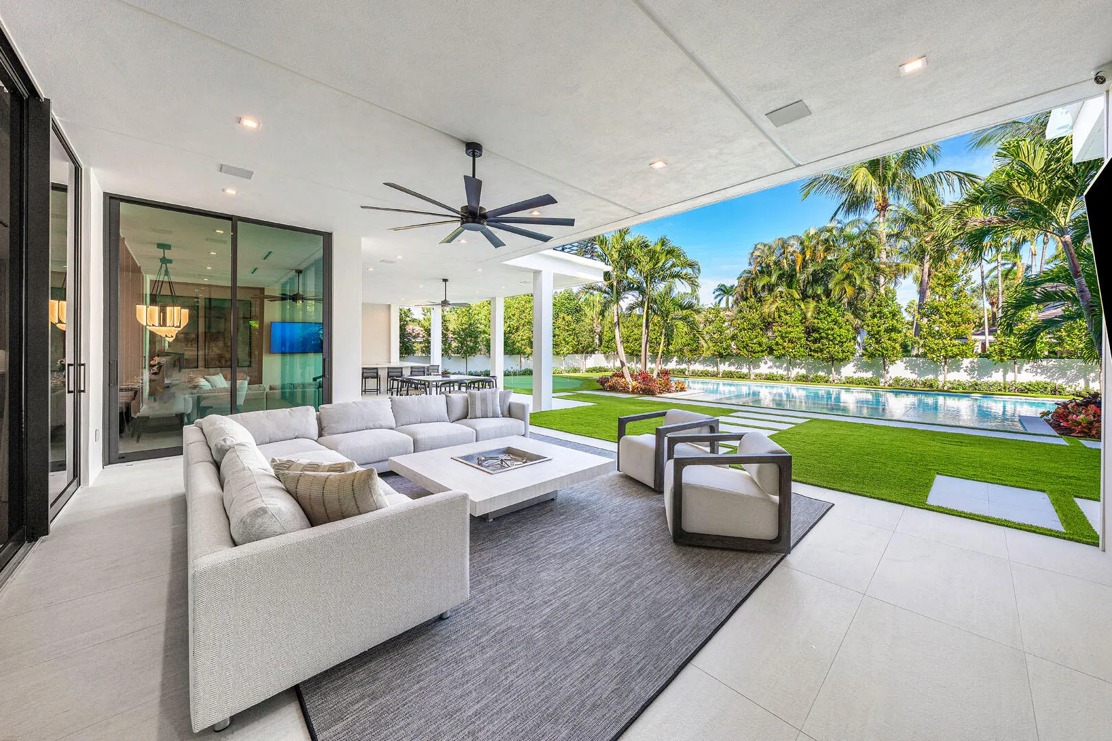 481_Thatch_Palm_Drive_23
