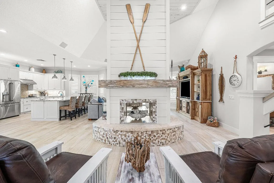 7- Open Living Area with double-sided fi